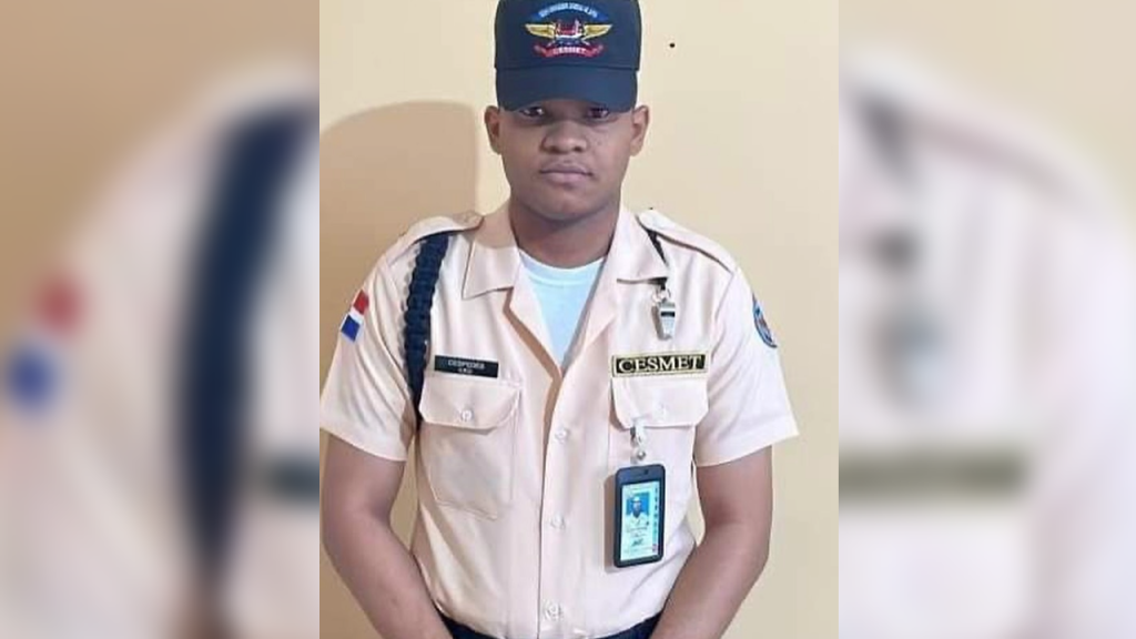 Soldado del CESMET devuelve 517 mil pesos encontrados en el Metro demostrando integridad y honestidad
